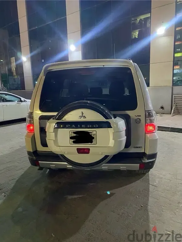 ميتسوبيشي باجيرو 2008